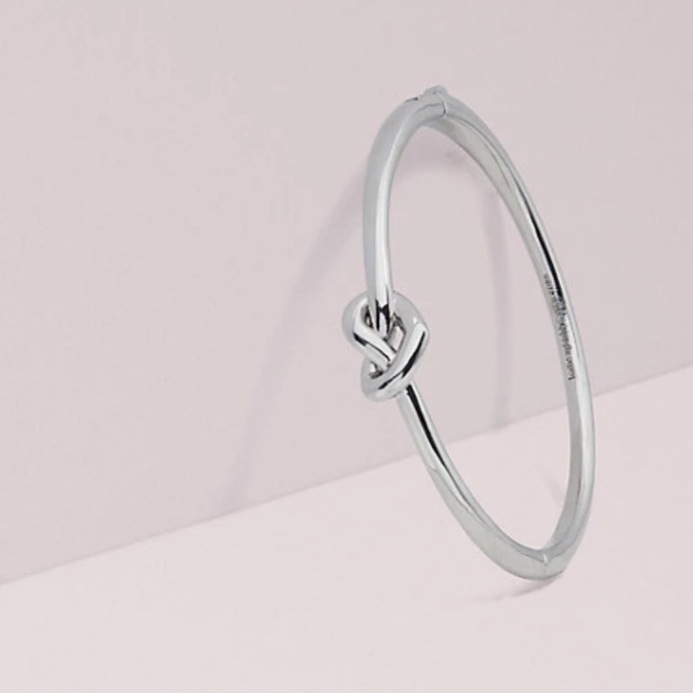 NWT Kate Spade ♠️ loves me knot bangle - Picture 2 of 10